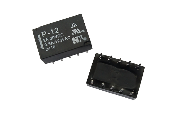 How does the signal PCB relay perform in terms of isolating voltage and current?